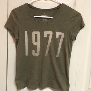 american eagle t-shirt